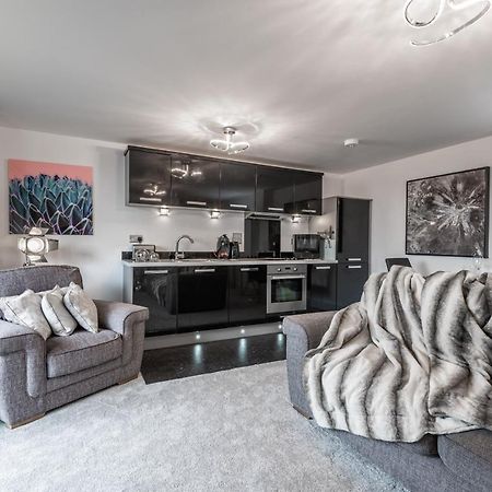 Luxurious River View Apartment With Terrace Worcester Dış mekan fotoğraf