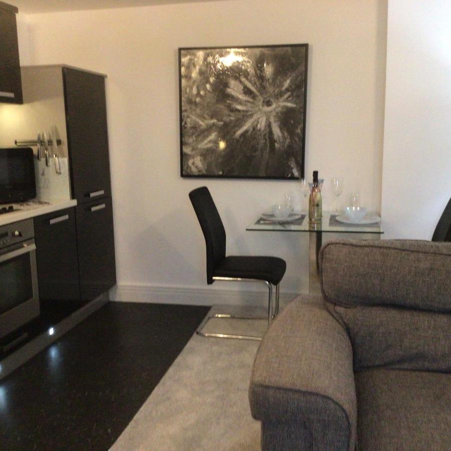Luxurious River View Apartment With Terrace Worcester Dış mekan fotoğraf