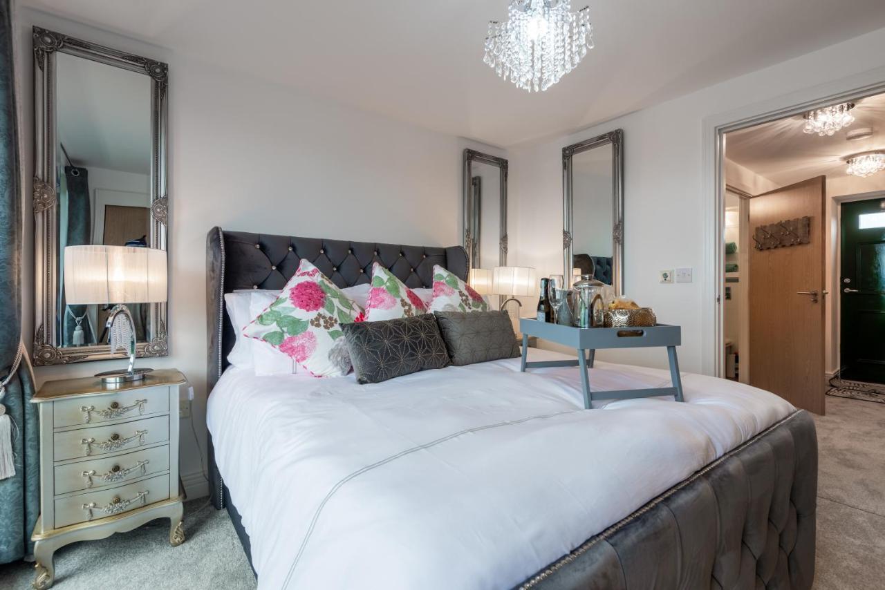 Luxurious River View Apartment With Terrace Worcester Dış mekan fotoğraf