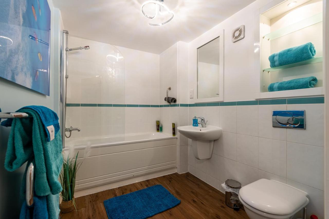 Luxurious River View Apartment With Terrace Worcester Dış mekan fotoğraf
